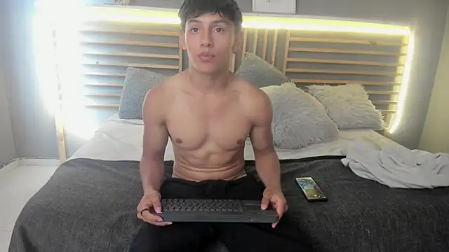 Snapshot of clark_ken01 chatting on March 2026 09:19:02 PM clark ken01 online show from March 2026 09:19:02 PM