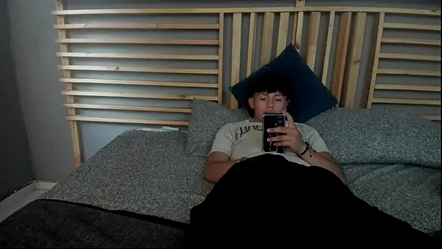 Snapshot of clark_ken01 chatting on April 2026 08:42:02 PM clark ken01 online show from April 2026 08:42:02 PM