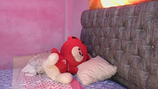 mia luna88 online show from February 2026 05:13:02 PM