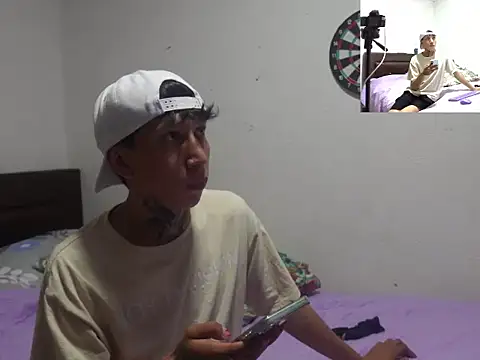 Snapshot of Trevordonson_milf chatting on March 2026 02:39:02 AM Trevordonson milf online show from March 2026 02:39:02 AM