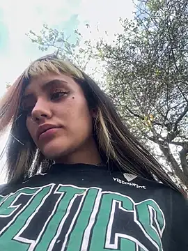 Sara 92 online show from May 2026 08:51:01 PM