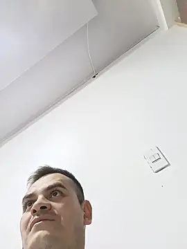 Edwin Q online show from July 2026 04:28:01 AM