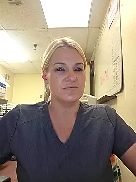 LadyB07 online show from May 2026 06:05:01 PM