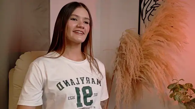 Mia Benett  online show from March 2026 01:16:02 PM