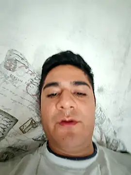 Hugaldo11 online show from May 2026 10:48:02 PM