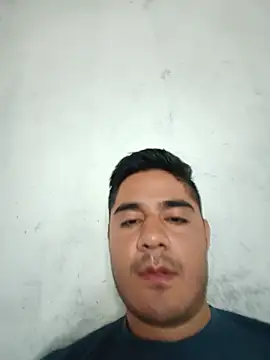 Hugaldo11 online show from May 2026 06:02:01 PM