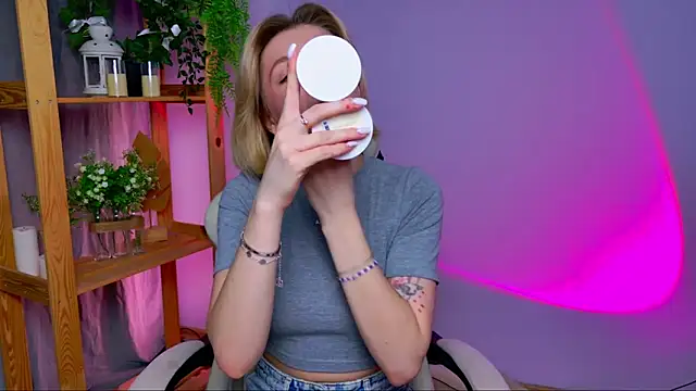 Snapshot of BalerinaCappuccino_ chatting on March 2026 04:50:01 AM BalerinaCappuccino online show from March 2026 04:50:01 AM