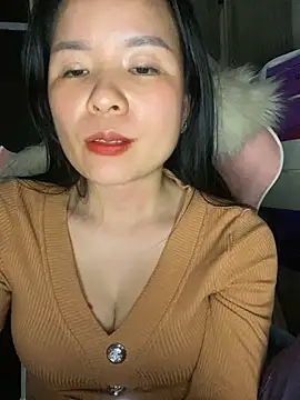 Ivy Trix2 online show from March 2026 06:47:01 PM