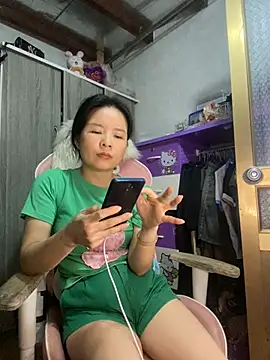 Ivy Trix2 online show from May 2026 04:09:02 AM