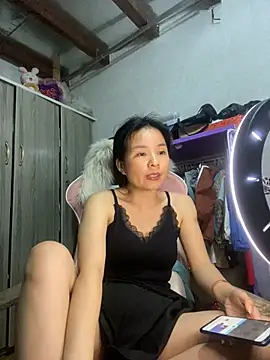 Ivy Trix2 online show from May 2026 03:52:01 PM