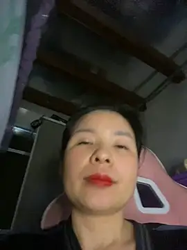 Ivy Trix2 online show from May 2026 05:13:02 AM