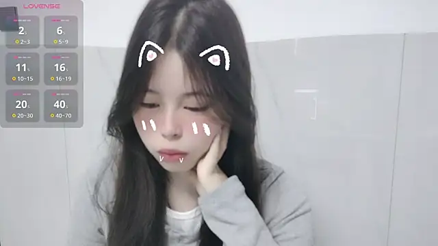 Snapshot of F-Yihao chatting on March 2026 05:02:02 AM F-Yihao online show from March 2026 05:02:02 AM