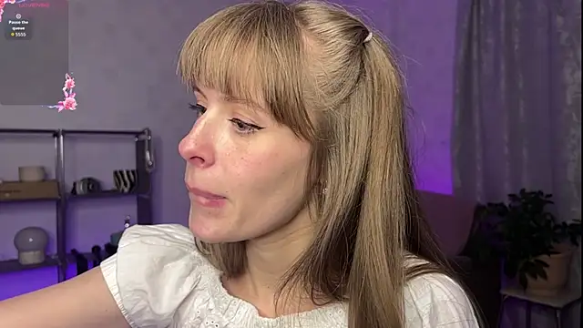 RosaMoore online show from April 2026 02:42:01 PM