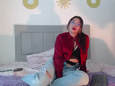 Snapshot of Julietaamado chatting on March 2026 02:10:01 PM Julietaamado online show from March 2026 02:10:01 PM