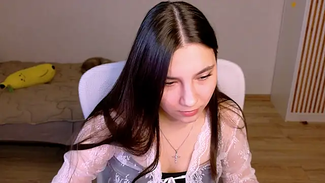 Ari Grend online show from March 2026 07:03:02 PM