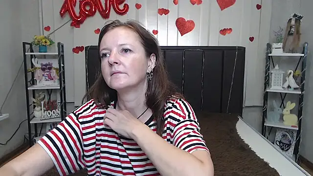 Snapshot of MeganPirs chatting on July 2026 04:19:01 AM MeganPirs online show from July 2026 04:19:01 AM
