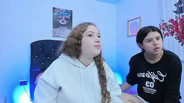 Snapshot of valeria_and_zoe chatting on March 2026 02:34:01 PM valeria and zoe online show from March 2026 02:34:01 PM