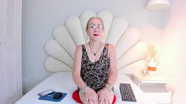 Victoria Firee online show from May 2026 12:34:01 PM
