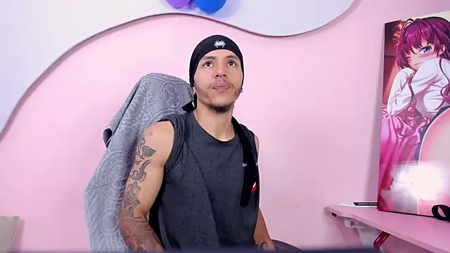 Snapshot of DanteLuxx chatting on April 2026 03:50:02 AM DanteLuxx online show from April 2026 03:50:02 AM