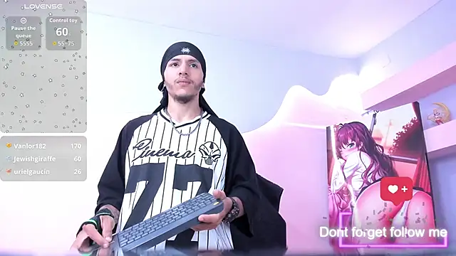 Snapshot of DanteLuxx chatting on April 2026 03:44:02 AM DanteLuxx online show from April 2026 03:44:02 AM