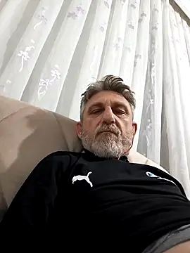 arelll34 online show from February 2026 11:37:01 PM