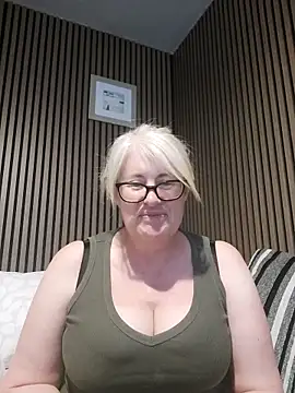 FlirtyFleur-x online show from May 2026 10:20:02 AM