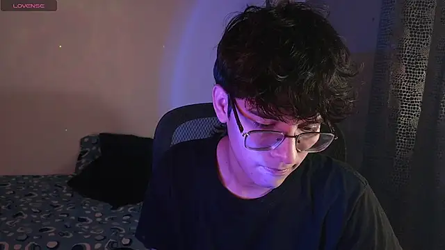 Snapshot of noah_millerx chatting on February 2026 05:51:01 AM noah millerx online show from February 2026 05:51:01 AM