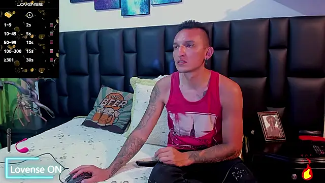 Snapshot of Mike_Waters chatting on February 2026 12:44:01 AM Mike Waters online show from February 2026 12:44:01 AM