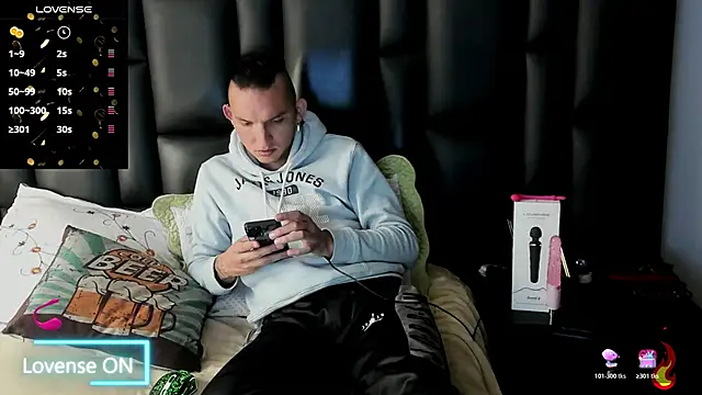 Snapshot of Mike_Waters chatting on March 2026 10:24:01 PM Mike Waters online show from March 2026 10:24:01 PM