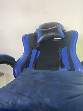 Maddie 7 online show from March 2026 05:08:02 AM