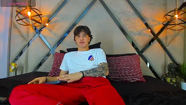 EXCLUSIVE8 online show from March 2026 04:29:01 AM