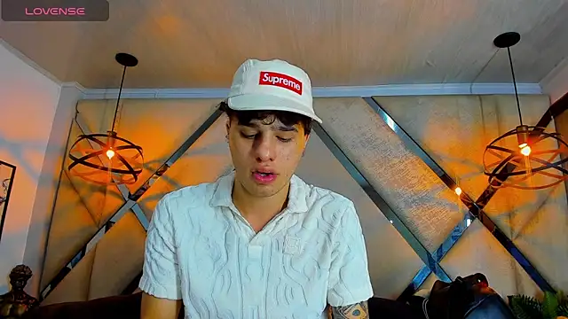 EXCLUSIVE8 online show from April 2026 04:29:01 AM