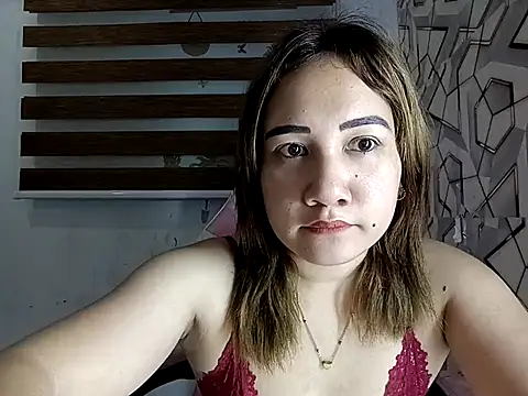 Snapshot of missrica13 chatting on April 2026 06:20:02 AM missrica13 online show from April 2026 06:20:02 AM