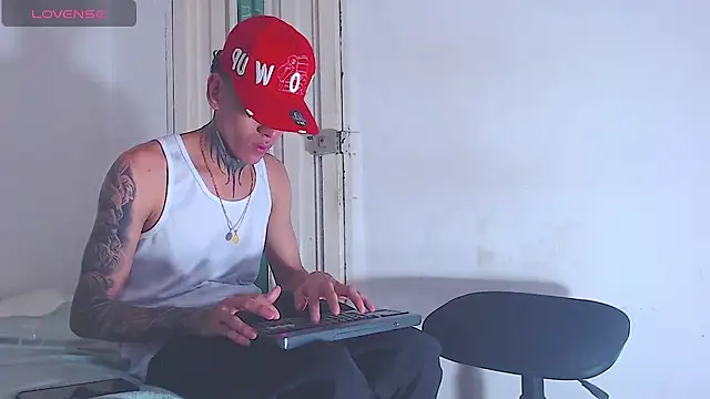 Snapshot of gabriel_reyes21 chatting on August 2026 11:47:01 PM gabriel reyes21 online show from August 2026 11:47:01 PM