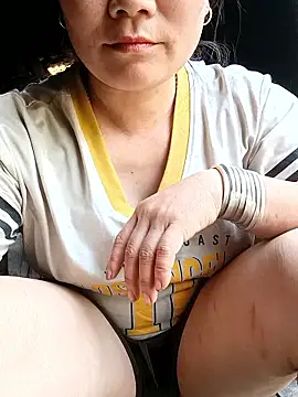 Lindxx-hot online show from April 2026 04:46:01 AM