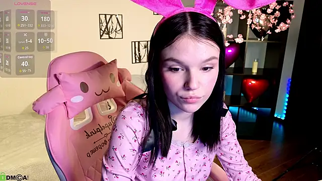 Snapshot of JanetCensley chatting on April 2026 09:07:01 AM JanetCensley online show from April 2026 09:07:01 AM