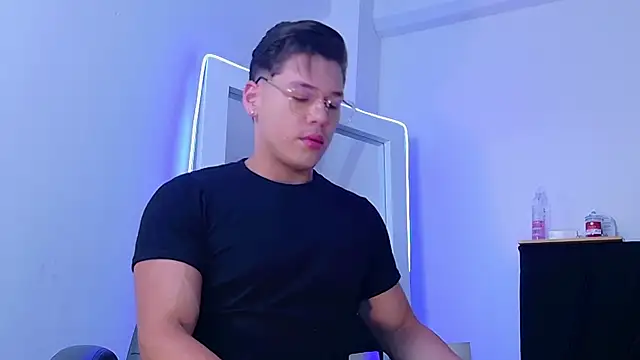 NIKLAS BRAUNN01 online show from March 2026 12:24:02 PM