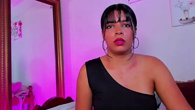 Arianna Moore online show from July 2026 09:19:02 PM