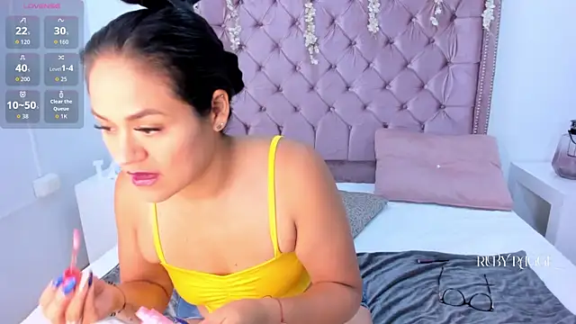 Snapshot of RubyRagge chatting on April 2026 10:54:02 AM RubyRagge online show from April 2026 10:54:02 AM