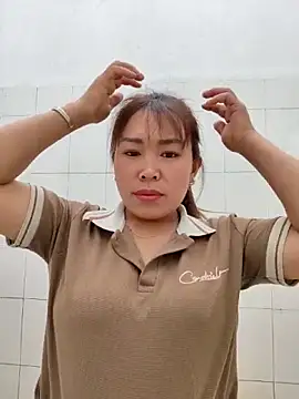 Snapshot of MiuNazz chatting on March 2026 05:46:02 AM MiuNazz online show from March 2026 05:46:02 AM