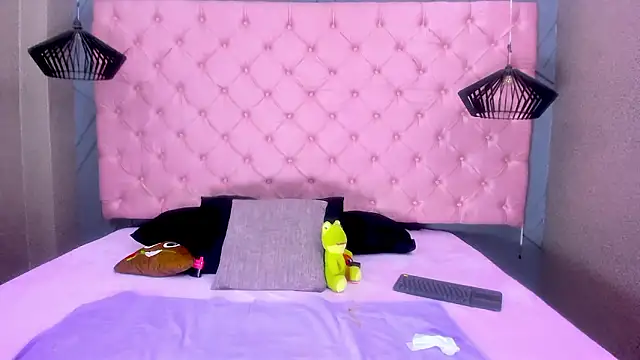 Snapshot of SARA_HORNY- chatting on March 2026 03:47:01 AM SARA HORNY- online show from March 2026 03:47:01 AM