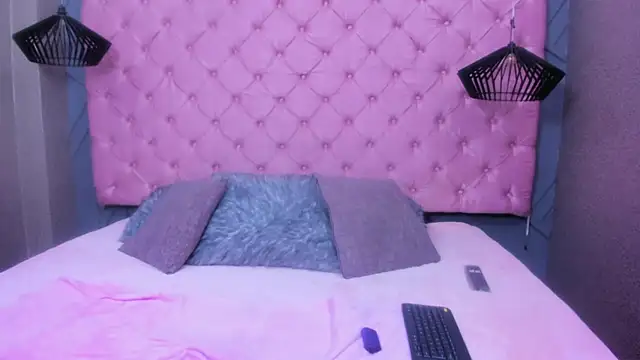 Snapshot of SARA_HORNY- chatting on March 2026 03:34:01 AM SARA HORNY- online show from March 2026 03:34:01 AM