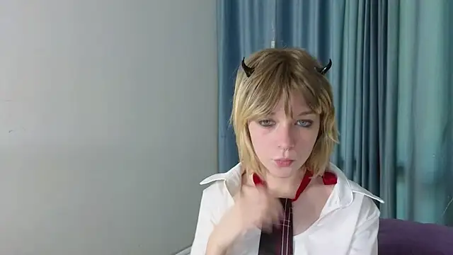 Snapshot of MollySally chatting on May 2026 05:57:01 AM MollySally online show from May 2026 05:57:01 AM