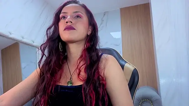 Snapshot of Lola_roses_tf chatting on July 2026 08:11:01 PM Lola roses tf online show from July 2026 08:11:01 PM