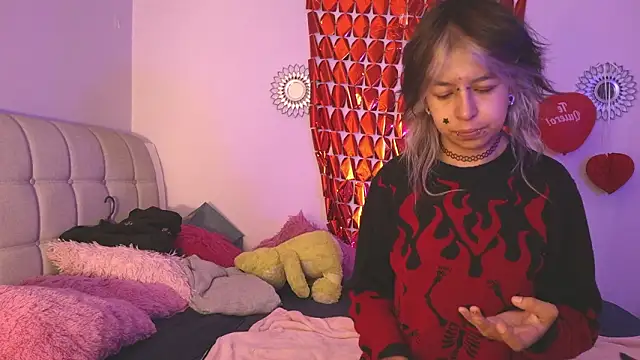 Snapshot of SamintheZone chatting on March 2026 12:12:02 PM SamintheZone online show from March 2026 12:12:02 PM