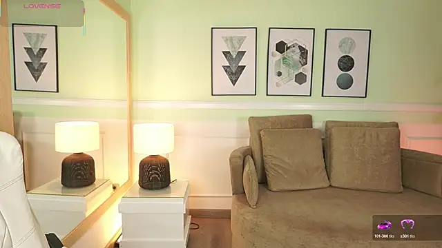 Snapshot of MandyCollins chatting on March 2026 11:32:01 AM MandyCollins online show from March 2026 11:32:01 AM