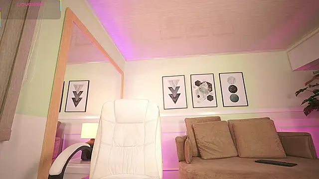 Snapshot of MandyCollins chatting on April 2026 11:33:01 AM MandyCollins online show from April 2026 11:33:01 AM