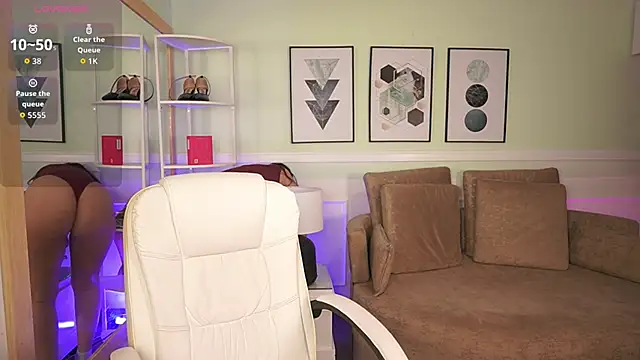 Snapshot of MandyCollins chatting on April 2026 11:39:02 AM MandyCollins online show from April 2026 11:39:02 AM