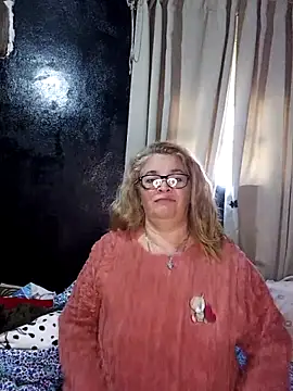 momismilf544 online show from May 2026 04:45:01 PM