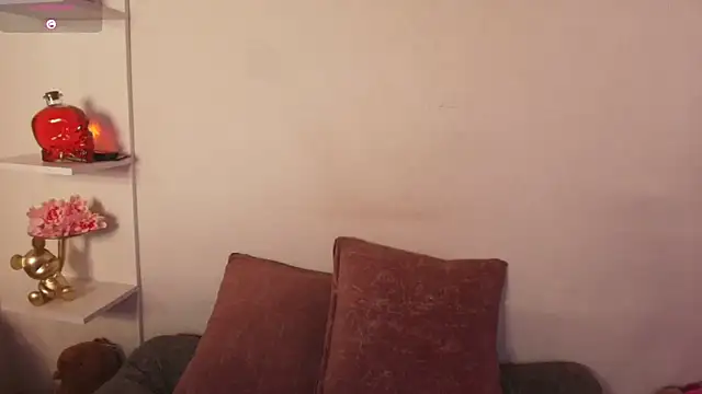 ema parkerr online show from March 2026 09:43:02 PM